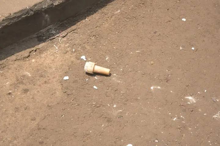 Imagen relacionada con Durante la marcha nacional de la CNTE, la policía lanza gases y  balas, hay un maestro herido de gravedad