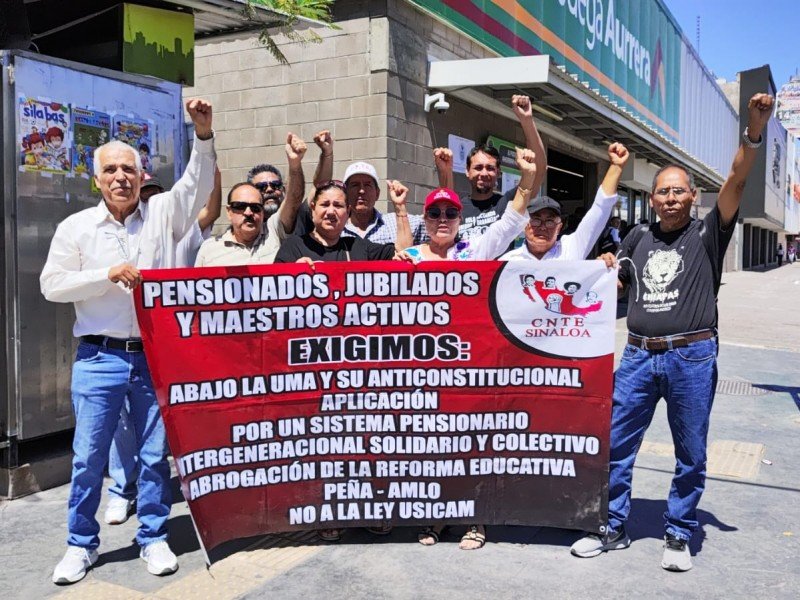 La huelga va… con todo y mundial